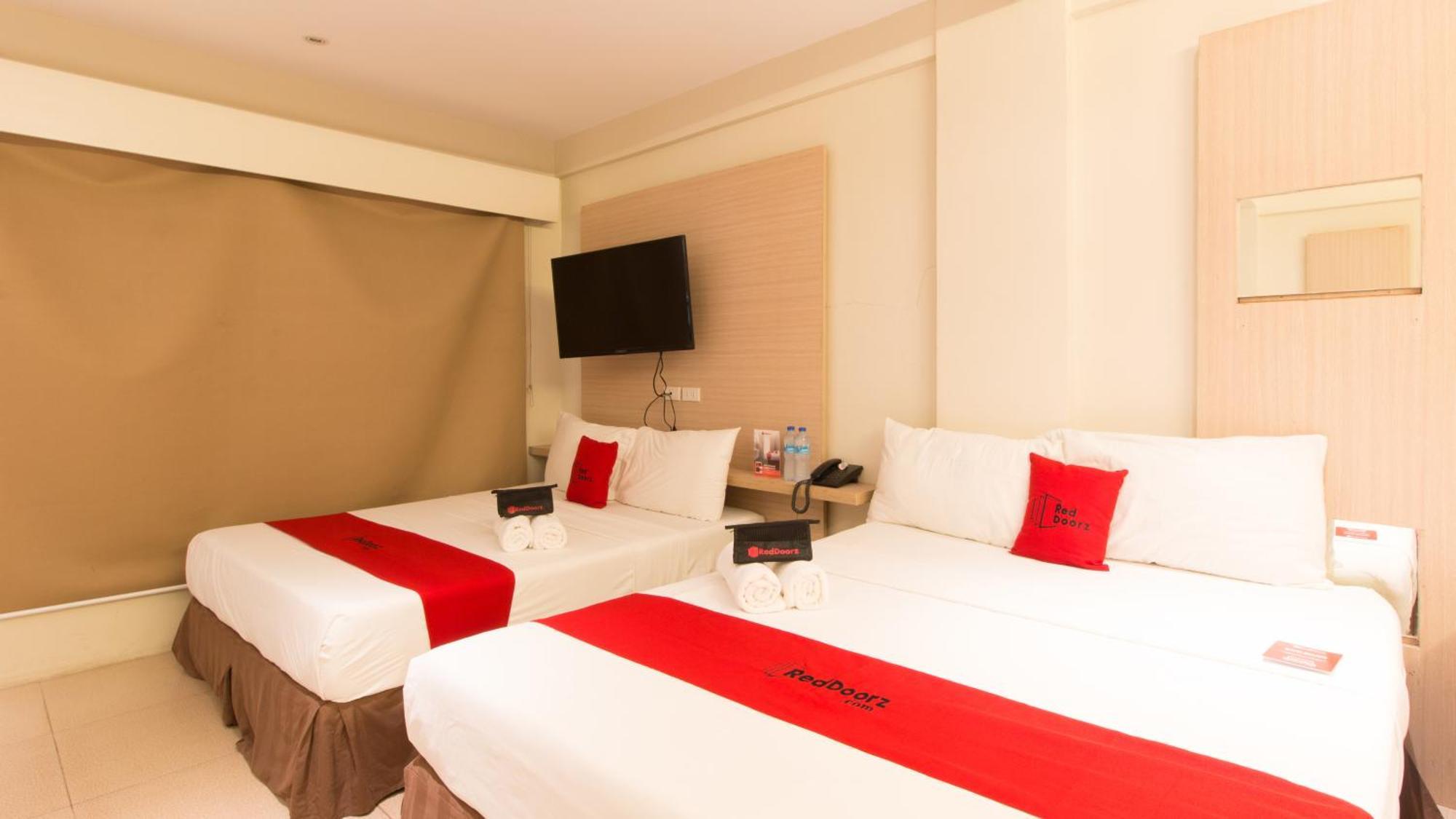Reddoorz @ General Segundo Avenue Laoag Hotel ภายนอก รูปภาพ