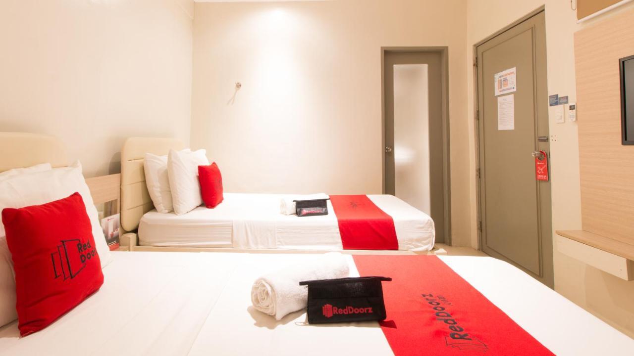 Reddoorz @ General Segundo Avenue Laoag Hotel ภายนอก รูปภาพ