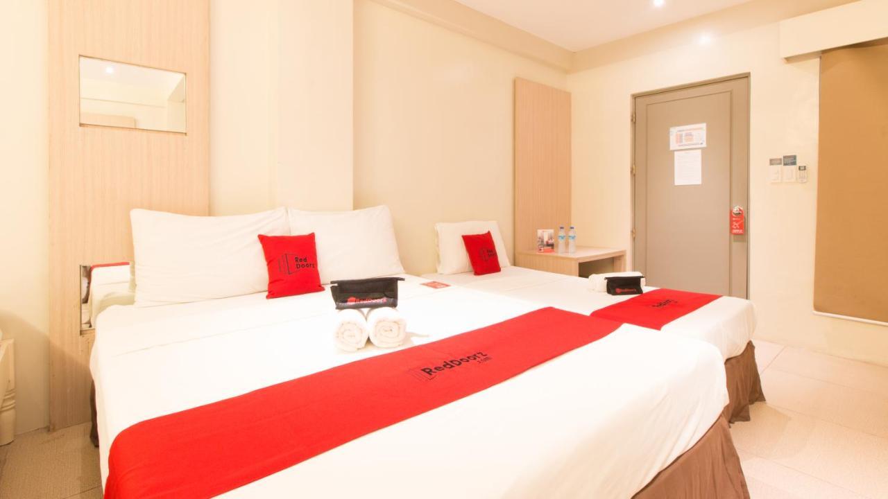 Reddoorz @ General Segundo Avenue Laoag Hotel ภายนอก รูปภาพ