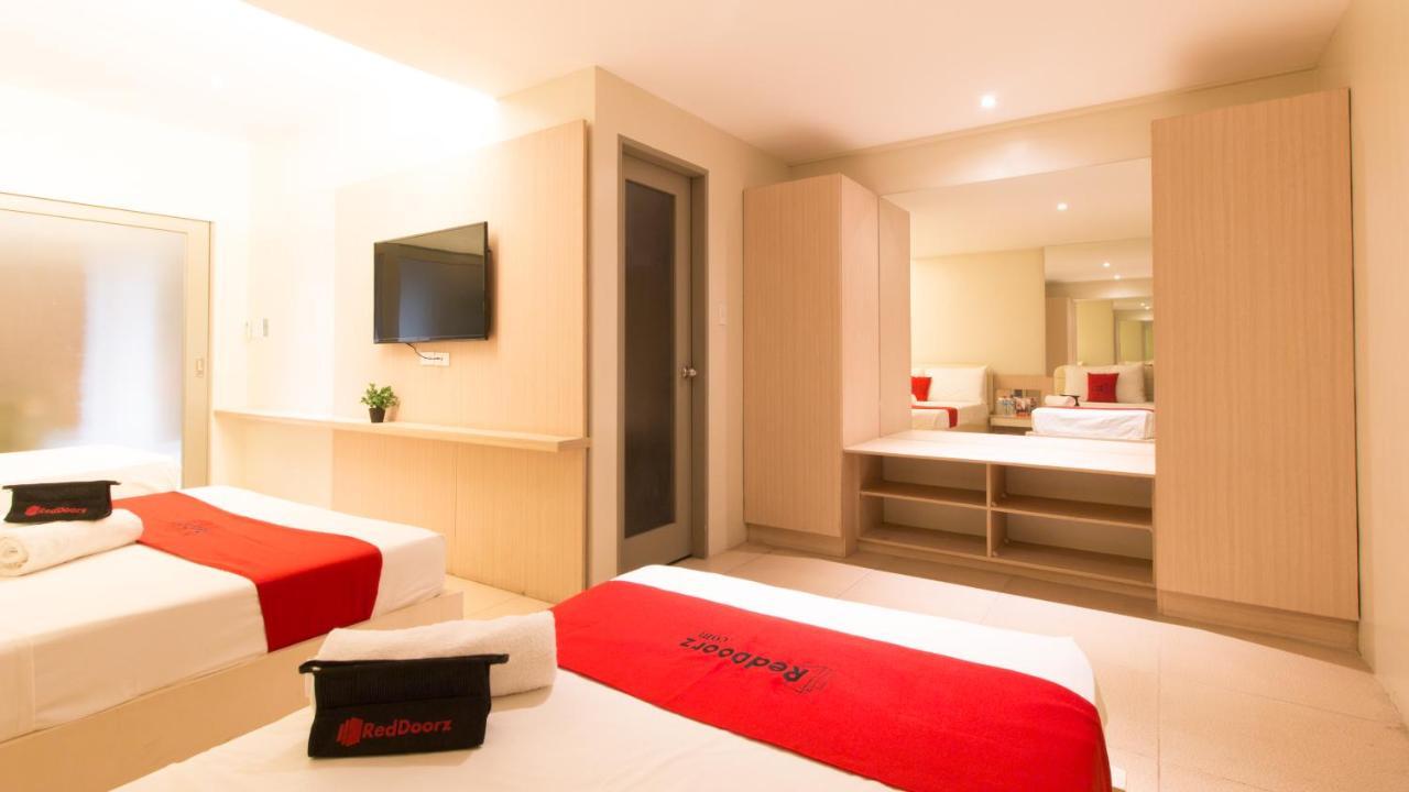 Reddoorz @ General Segundo Avenue Laoag Hotel ภายนอก รูปภาพ