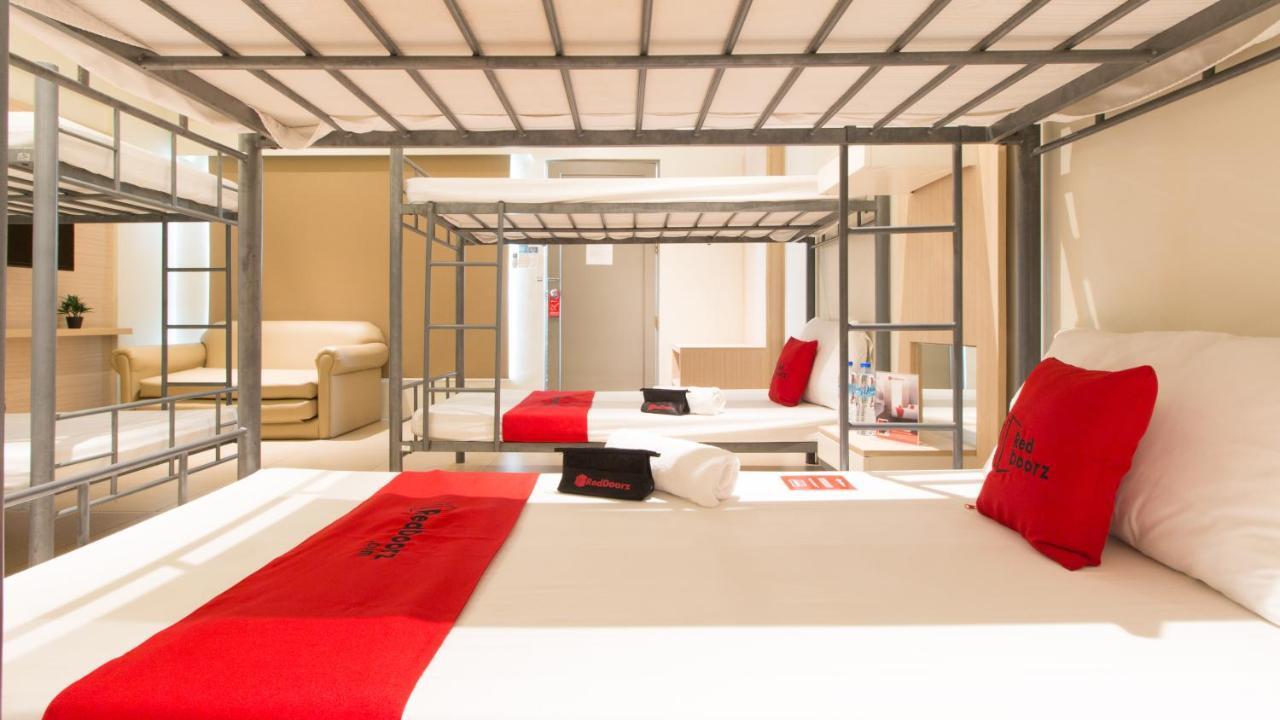 Reddoorz @ General Segundo Avenue Laoag Hotel ภายนอก รูปภาพ