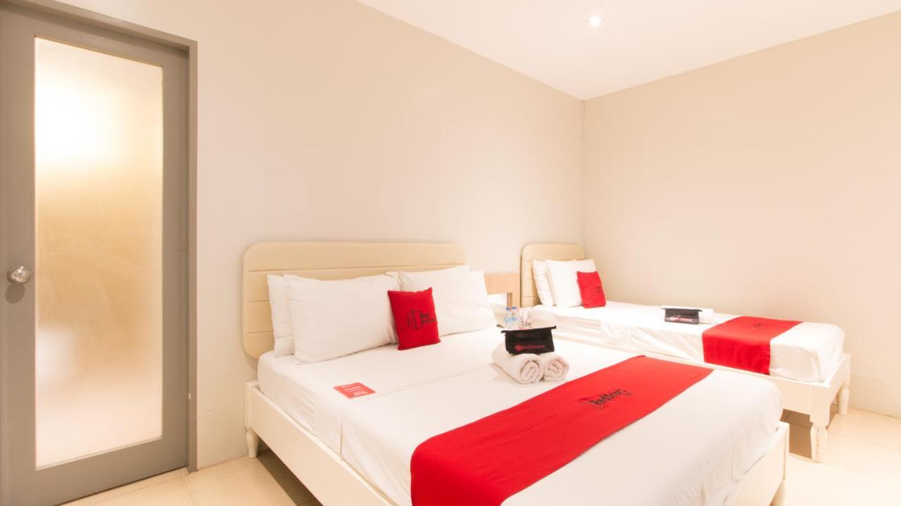 Reddoorz @ General Segundo Avenue Laoag Hotel ภายนอก รูปภาพ