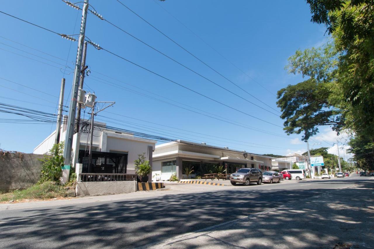 Reddoorz @ General Segundo Avenue Laoag Hotel ภายนอก รูปภาพ