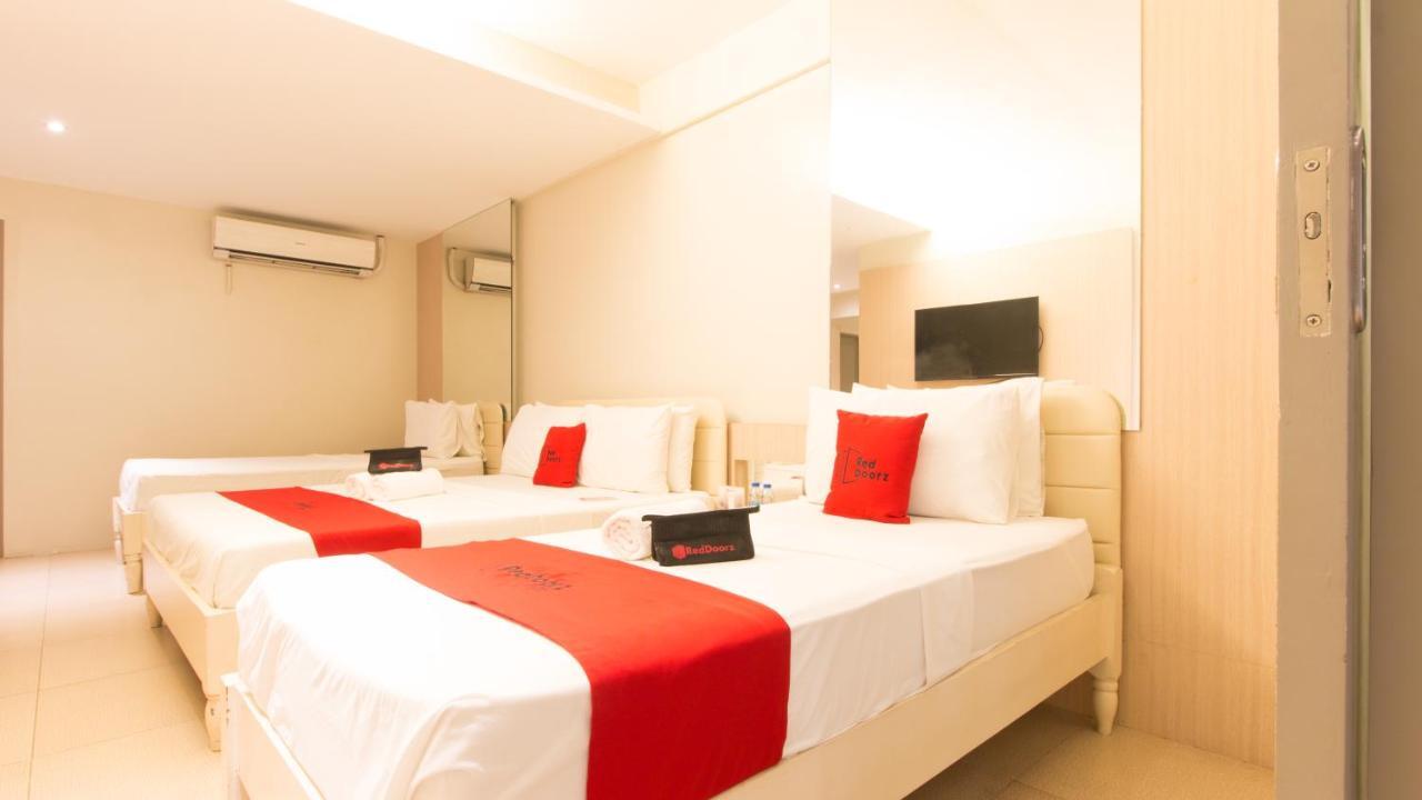Reddoorz @ General Segundo Avenue Laoag Hotel ภายนอก รูปภาพ