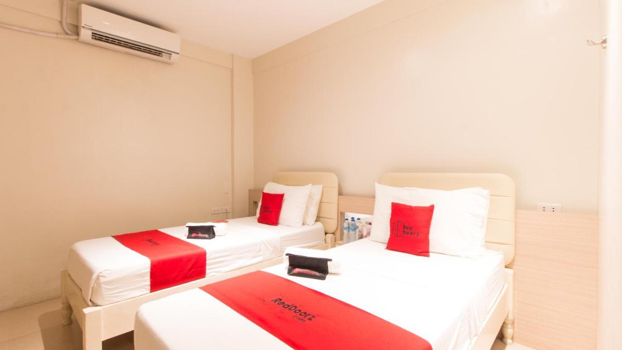 Reddoorz @ General Segundo Avenue Laoag Hotel ภายนอก รูปภาพ