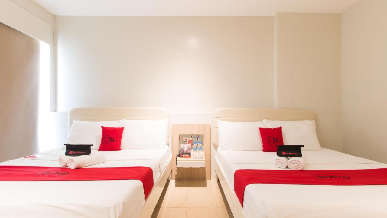 Reddoorz @ General Segundo Avenue Laoag Hotel ภายนอก รูปภาพ