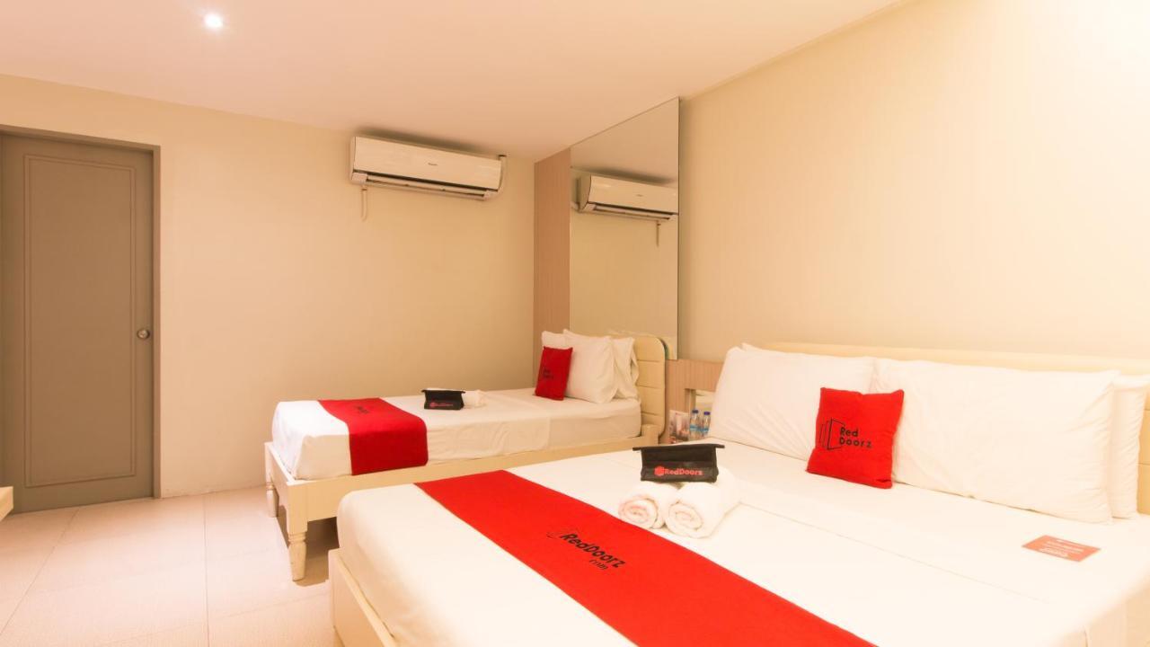 Reddoorz @ General Segundo Avenue Laoag Hotel ภายนอก รูปภาพ